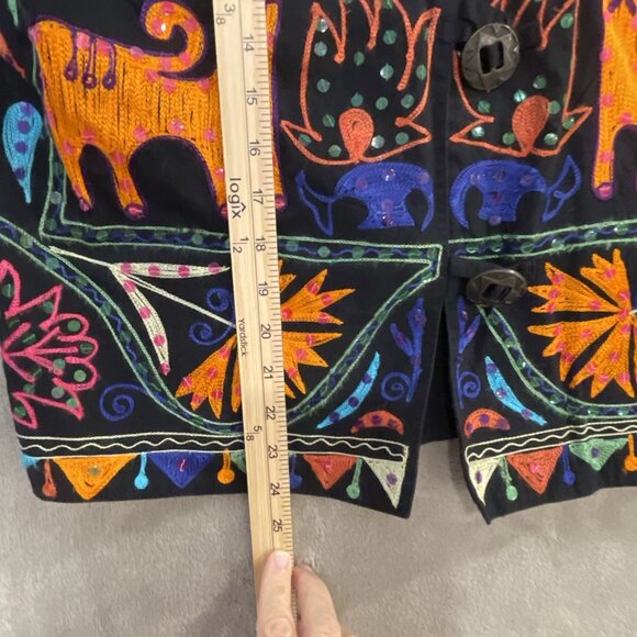 READ Vintage Passports of Pier 1 Imports Animal Zoo Embroidered Folk Vest Size M - Picture 9 of 13